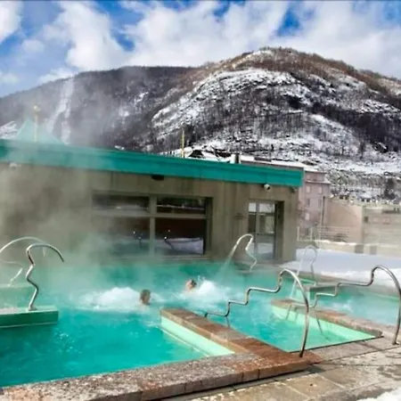 Dom wakacyjny Maison Vue Sur Le Mont Fourcade Avec Jardin *