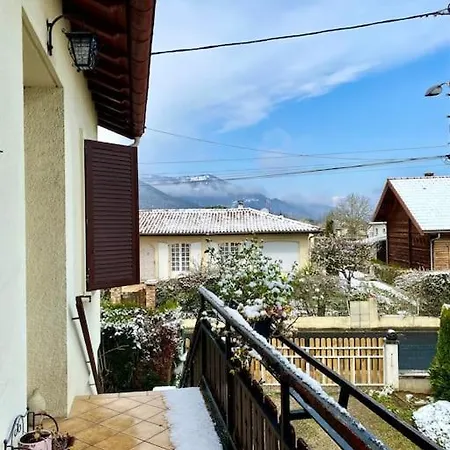 Dom wakacyjny Maison Vue Sur Le Mont Fourcade Avec Jardin